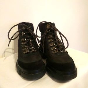 L'Intervalle lace-up genuine leather boots - Size 7